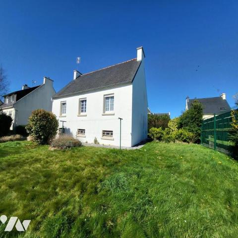 Maison d'habitation à vendre dans le centre de Châteauneuf du Faou, Finistère 29