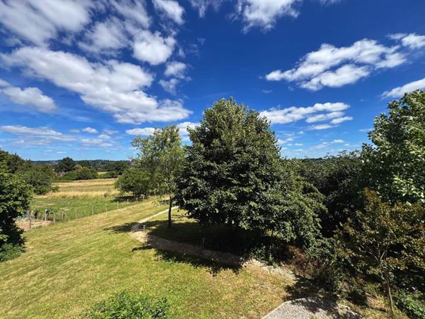 Maison Saint Yrieix La Perche 5 pièce(s) 155 m2