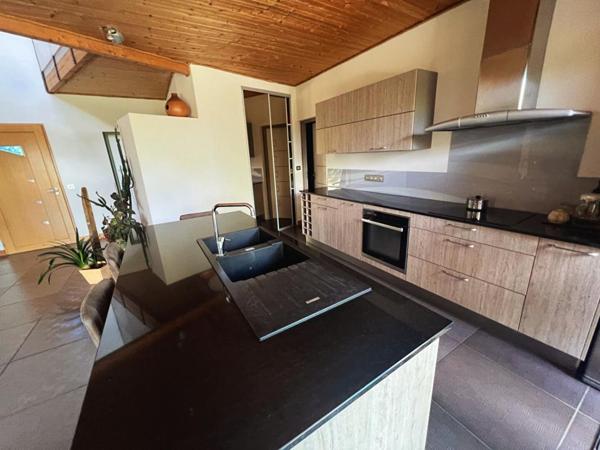 Maison Saint Yrieix La Perche 5 pièce(s) 155 m2