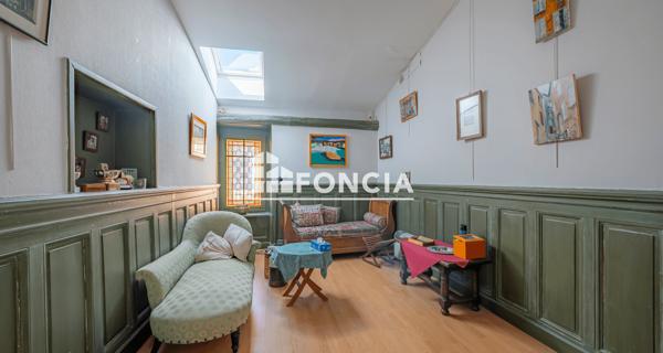 À vendre Maison 9 pièces 280 m² - Peaugres 07340