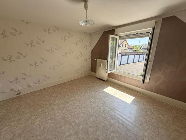 Maison Montbeliard 5 pièce(s) 95 m2 avec 12 garages déjà loués