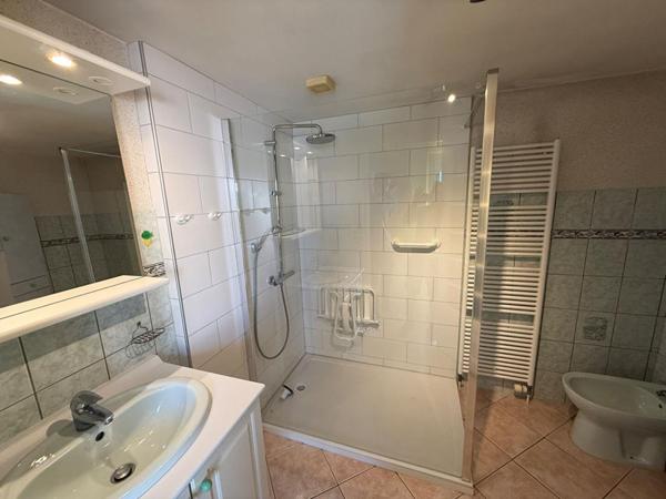 Maison Montbeliard 5 pièce(s) 95 m2 avec 12 garages déjà loués