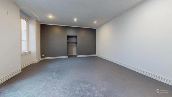 À vendre, ensemble immobilier comprenant une maison d'habitation de caractère et 6 appartements en location.