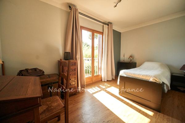 T3 de 65 m² – 2 chambres - cave de 11 m² - résidence sécurisée - accès facile A8 - quartier ST JEROME