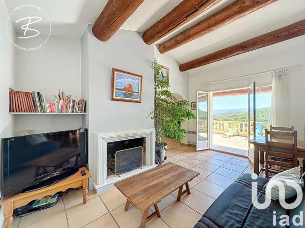 Maison traditionnelle 5 pièces de 150 m² à Saint-Cyr-sur-Mer (83270)