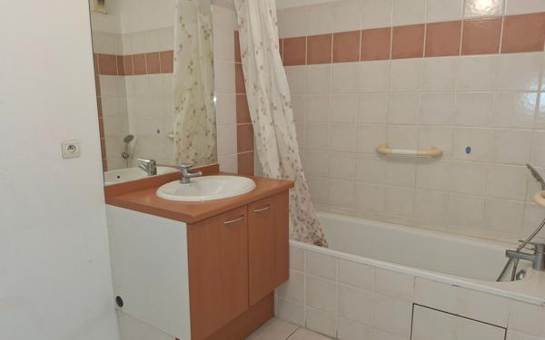 Appartement à louer    2 pièces • 49,35 m2 Nîmes