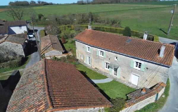 Vente Maison Villefagnan   