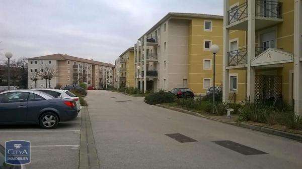 Appartement à louer 3 pièces 54.12m² Bagnols-sur-Cèze (30200)