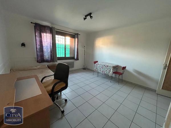 Appartement à louer 1 pièce 24.76m² Nîmes (30000)