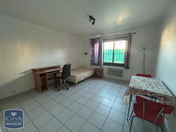 Appartement à louer 1 pièce 24.76m² Nîmes (30000)