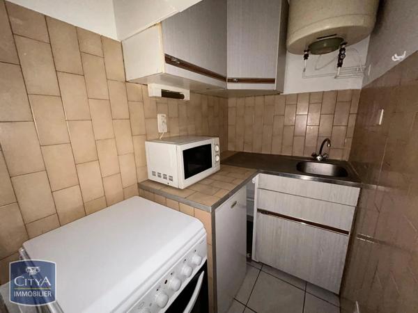 Appartement à louer 1 pièce 24.76m² Nîmes (30000)