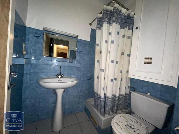 Appartement à louer 1 pièce 24.76m² Nîmes (30000)