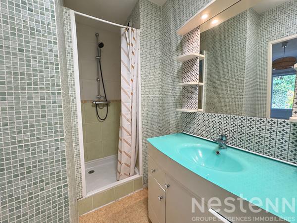 À LOUER À BRECH ? T2 meublé 44m² avec jardin, terrasse et parking