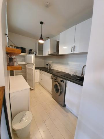 T2 meublé 36 m² + balcon immeuble pierre