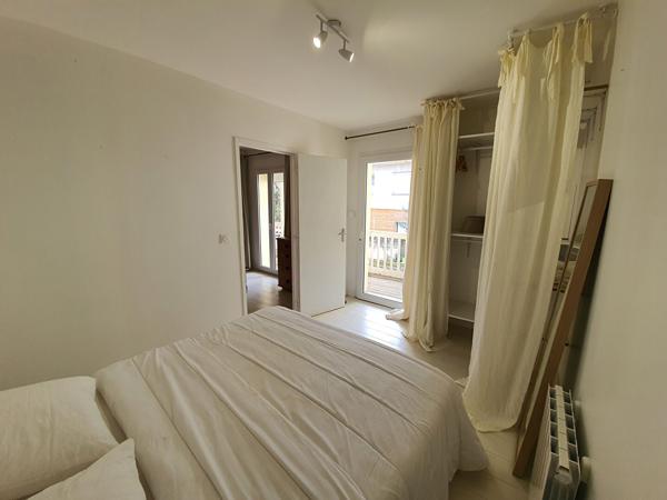 T2 meublé 36 m² + balcon immeuble pierre