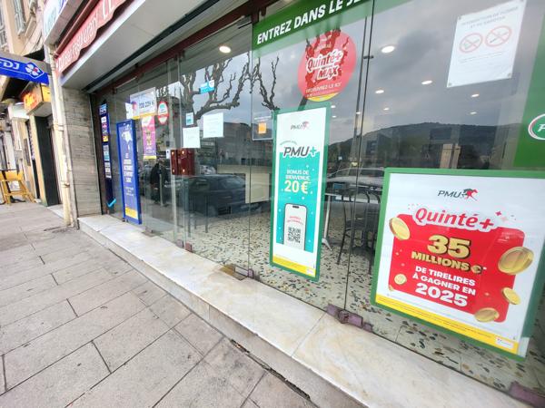 Fonds De Commerce - 112 m²