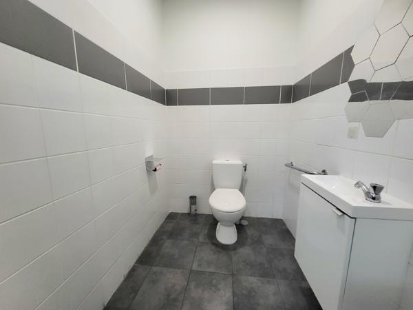 Fonds De Commerce - 112 m²