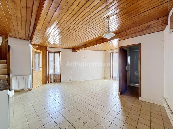 Vente                                                      Maison de ville
                        
                     3 pièces                      59 m2                     à Ceyrat