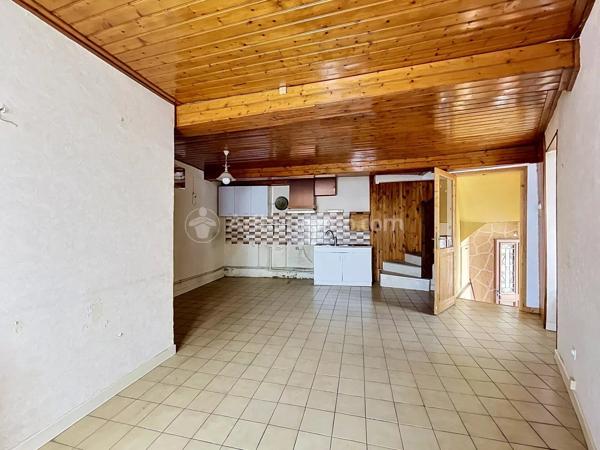 Vente                                                      Maison de ville
                        
                     3 pièces                      59 m2                     à Ceyrat