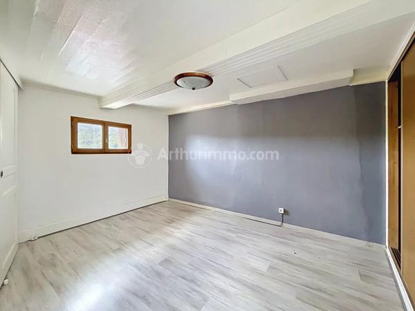 Vente                                                      Maison de ville
                        
                     3 pièces                      59 m2                     à Ceyrat