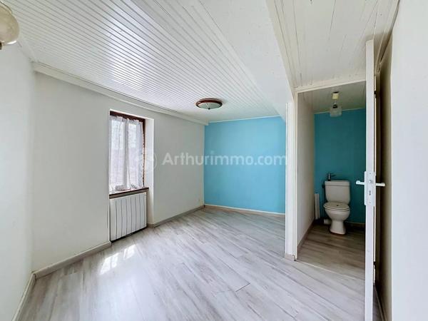 Vente                                                      Maison de ville
                        
                     3 pièces                      59 m2                     à Ceyrat