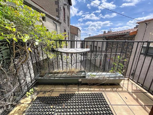 Vente                                                      Maison de ville
                        
                     3 pièces                      59 m2                     à Ceyrat