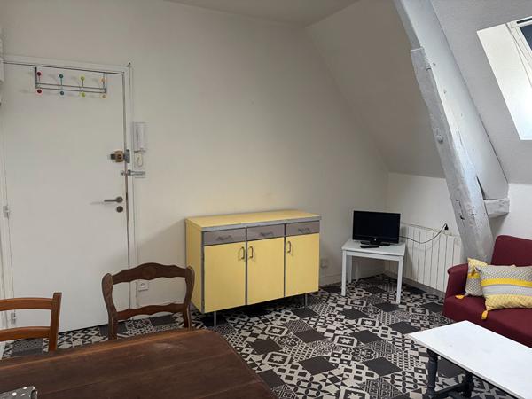 A louer - Appartement T2 en duplex meublé - Quartier UCO/ESA