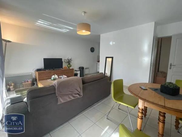 Appartement à louer 4 pièces 80.5m²