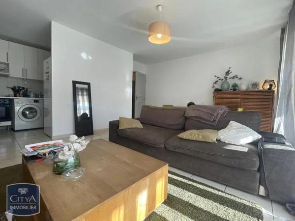 Appartement à louer 4 pièces 80.5m²