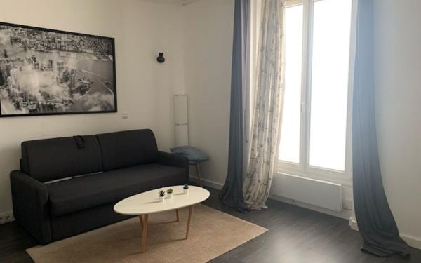 Appartement à louer    1 pièce • 25 m2 Courbevoie