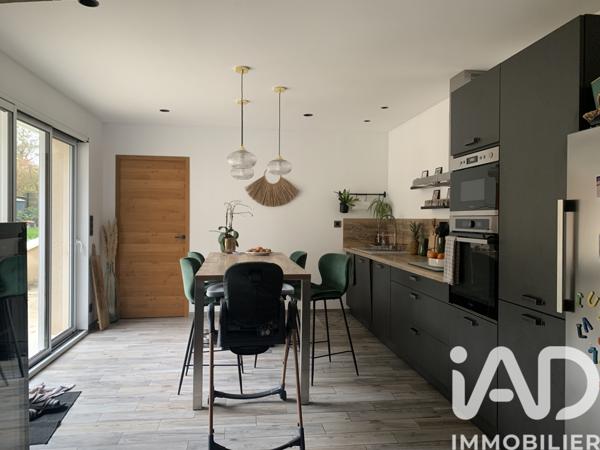 Maison à vendre 4 pièces 141 m² Levroux