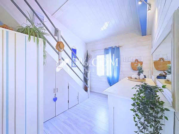 Chalet
                                                                                                                                                                                                                                                                                                                        7 pièce(s)                                                                                                                                                                                                          5 chambre(s)                                                                                                                                                                                                          111.96  m²