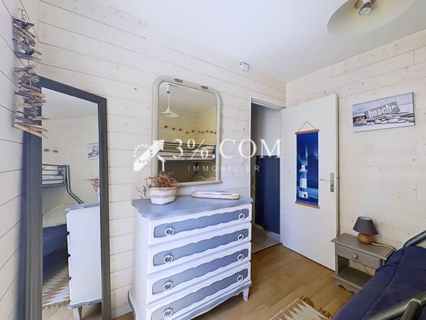 Chalet
                                                                                                                                                                                                                                                                                                                        7 pièce(s)                                                                                                                                                                                                          5 chambre(s)                                                                                                                                                                                                          111.96  m²