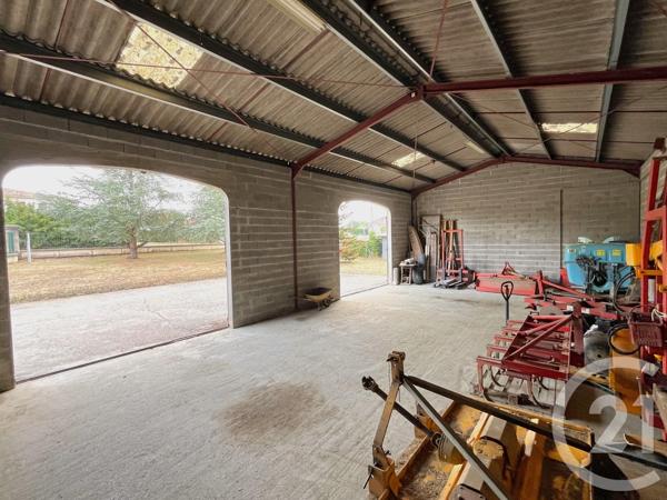 Maison à vendre  4 pièces - 392 m 2   ST QUENTIN DE BARON  - 33