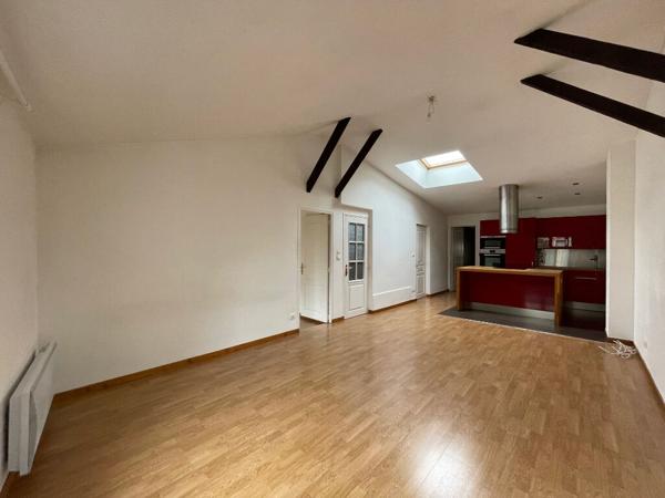 TYPE 3, REIMS - HYPER CENTRE