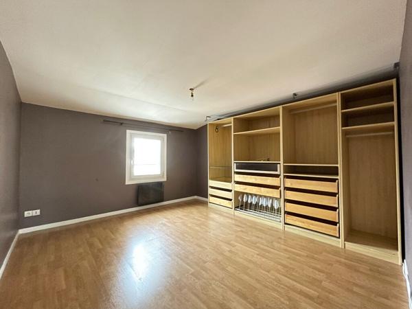 TYPE 3, REIMS - HYPER CENTRE