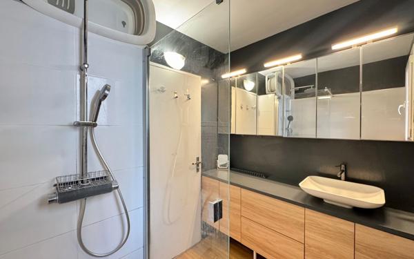 Appartement à vendre    4 pièces • 68,02 m2 Saint-Maurice