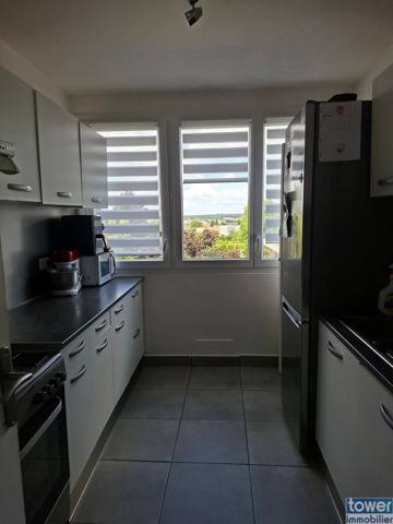 Appartement
                                                                                                                                                                                                                                                                                                                        5 pièce(s)                                                                                                                                                                                                          3 chambre(s)                                                                                                                                                                                                          90  m²