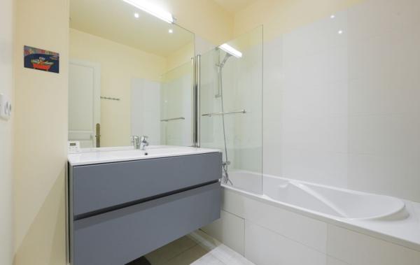 Vente Appartement P7 en sus studio - double parking rénové(e) Neuilly-sur-seine   
