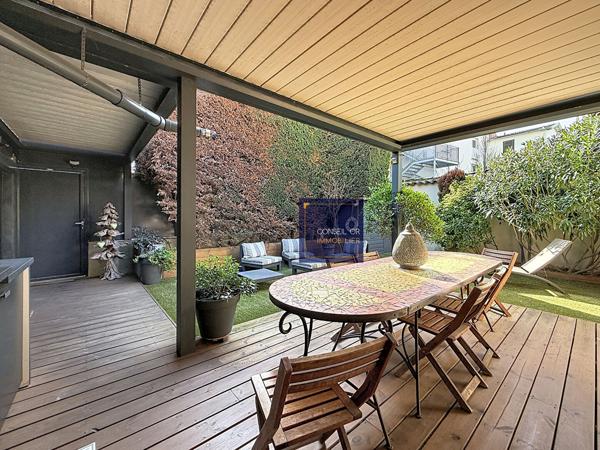 Loft atypique 180m2 - Jardin privatif - proximité immédiate métro B Lyon Gerland , Oullins pierre benite Loft atypique 180m2 - Jardin privatif - proximité immédiate métro B Lyon Gerland , Oullins pierre benite