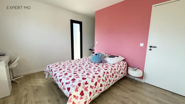 Bernin (38190) Maison contemporaine 175 m² – 5 pièces – Piscine