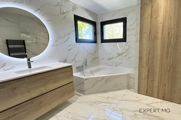 Bernin (38190) Maison contemporaine 175 m² – 5 pièces – Piscine