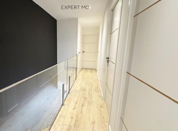 Bernin (38190) Maison contemporaine 175 m² – 5 pièces – Piscine