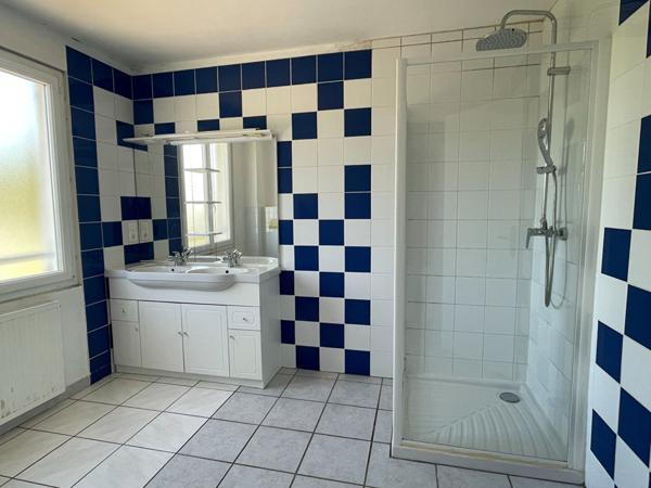 A LOUER - RUE GILBERT CHATELAIN MAISON NON MEUBLEE DISPO DES MAINTENANT