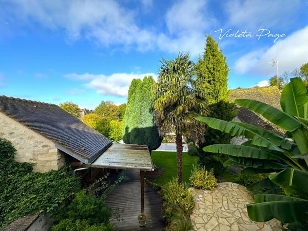 Chars (95750) Maison de charme du 19e siècle avec studio Indépendant et piscine à Chars (95)