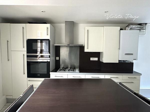 Chars (95750) Maison de charme du 19e siècle avec studio Indépendant et piscine à Chars (95)