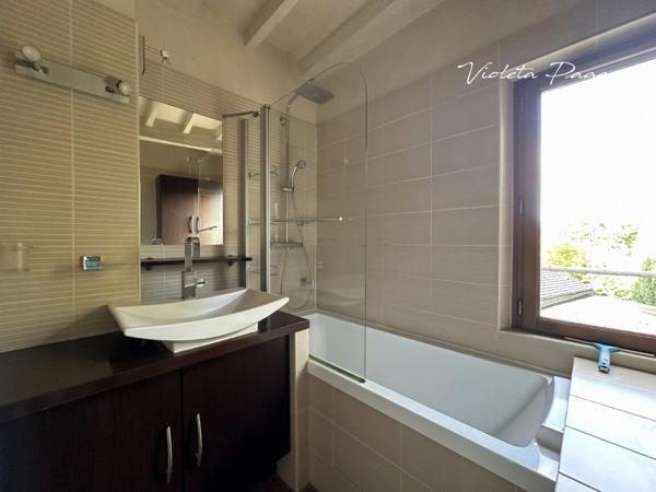 Chars (95750) Maison de charme du 19e siècle avec studio Indépendant et piscine à Chars (95)