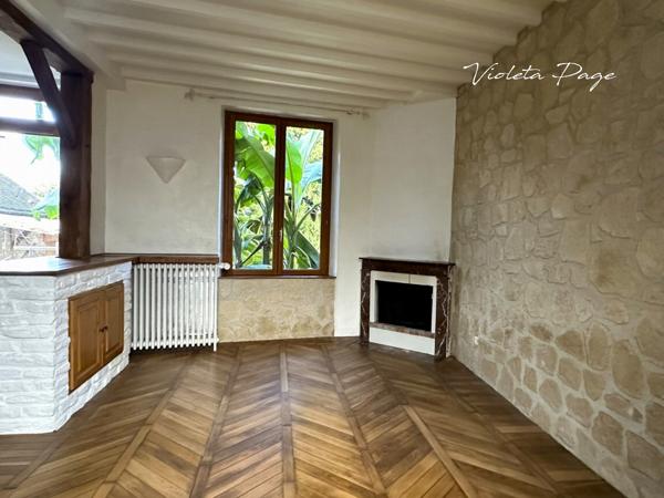 Chars (95750) Maison de charme du 19e siècle avec studio Indépendant et piscine à Chars (95)