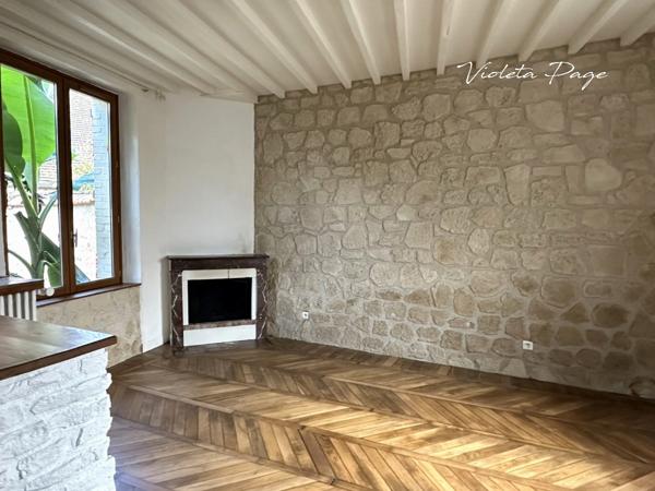 Chars (95750) Maison de charme du 19e siècle avec studio Indépendant et piscine à Chars (95)