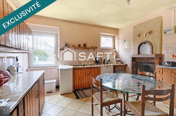 Maison avec grenier, garage, terrasse et jardin